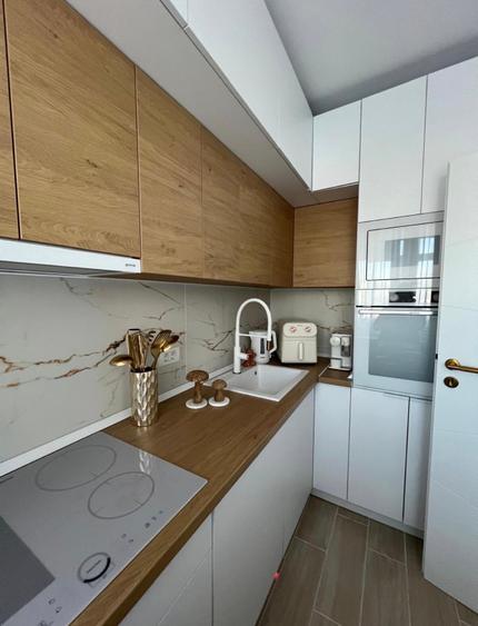 Apartament cu 2 camere semidecomandat în 1 Mai