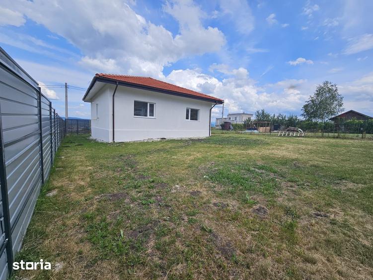 Casă cu 3 camere cu Teren 600 Mp în Central