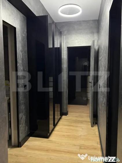 Apartament cu 4 camere decomandat în Central