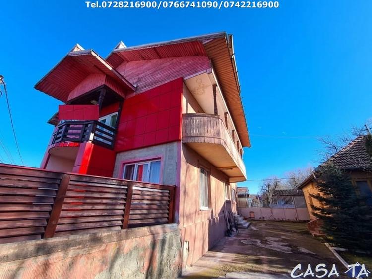 Casă individuală cu 5 camere cu Canalizare în Nord