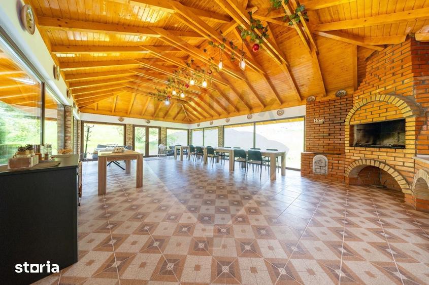 Spațiu comercial, de 1,974 mp, în Dâmbovicioara