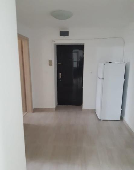 Garsonieră decomandată, mobilată în Dristor