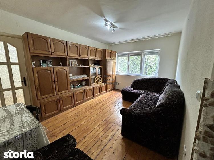 De vanzare apartament 3 camere Nufarul, etaj 1 - 3