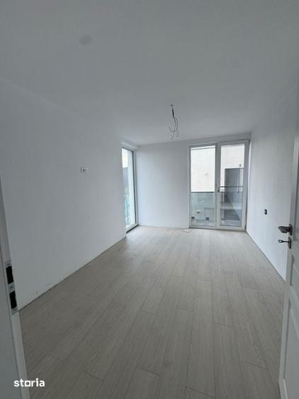 Casă cu 4 camere cu Teren 450 Mp în Rovine