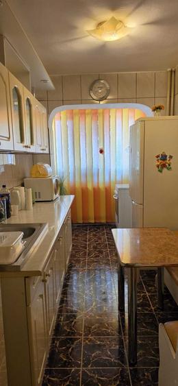 Apartament cu 2 camere decomandat în Micro 6
