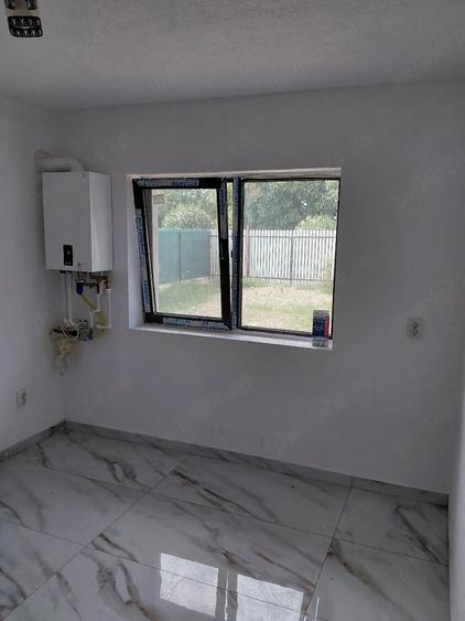 Casă cu Teren 350 Mp în Boldești