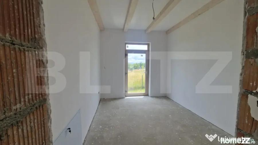 Casă cu 4 camere cu Teren 800 Mp în Bod