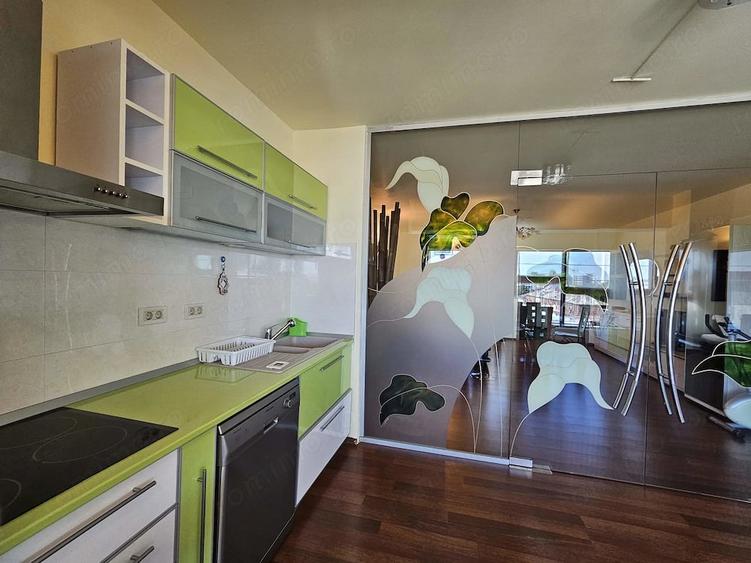 Apartament cu 3 camere semidecomandat în Plevnei