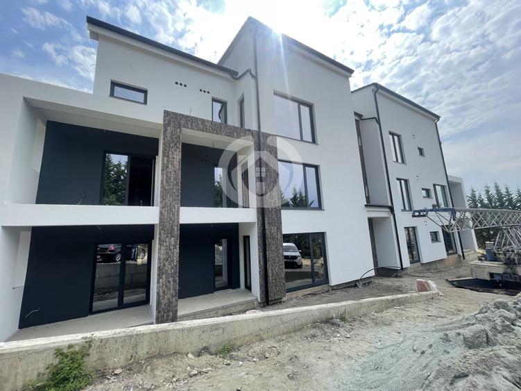 Garsonieră decomandată în Vest