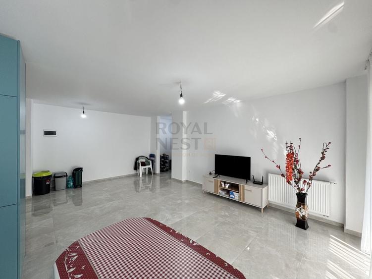 Apartament cu 3 camere decomandat în Avantgarden