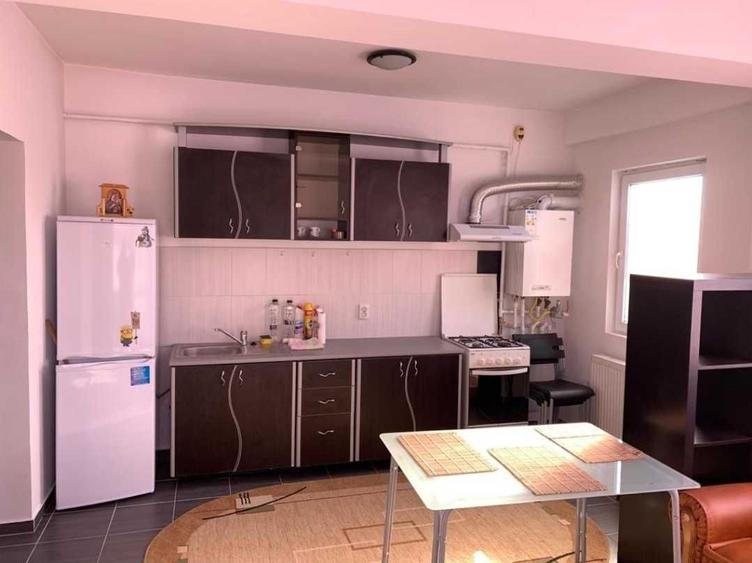 Apartament cu 2 camere decomandat în Dobroești