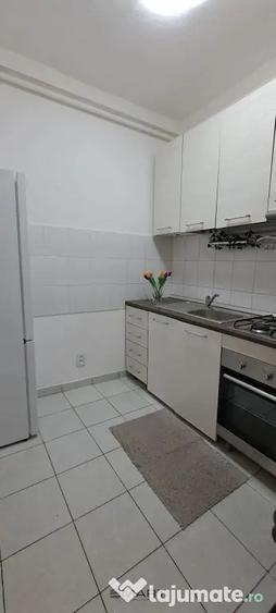 Apartament cu 2 camere decomandat în Sud