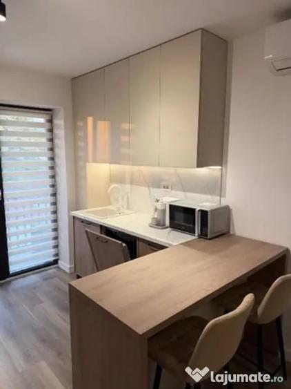 Apartament cu 2 camere semidecomandat în Central