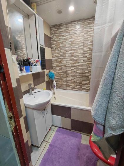 Apartament cu 2 camere semidecomandat în Micro 40