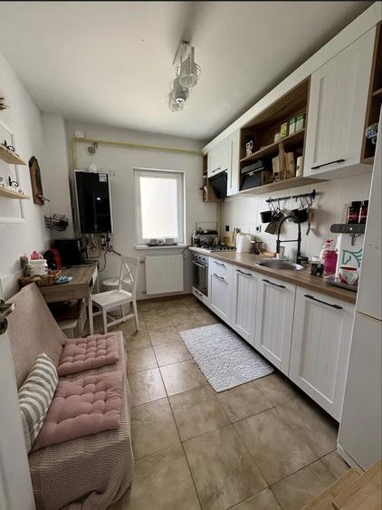 Apartament cu 2 camere decomandat, mobilat în Nicolina