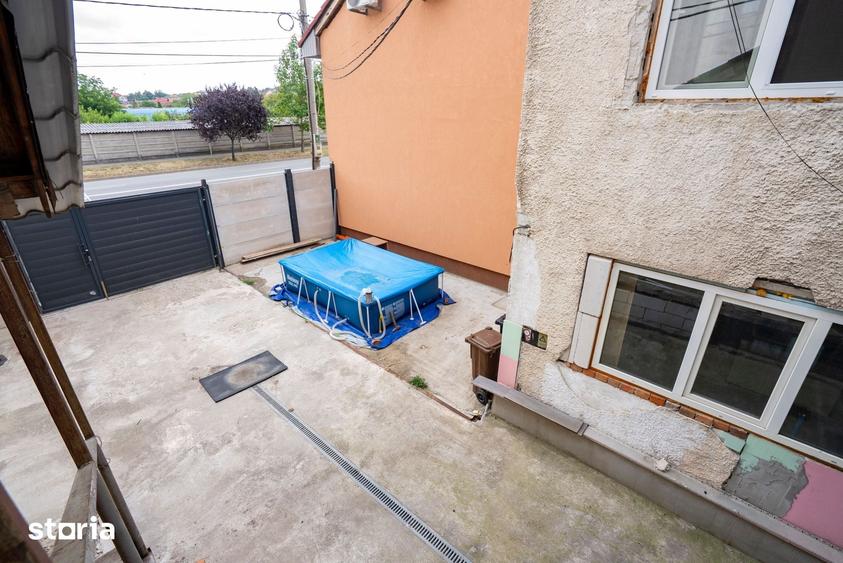 Casă cu 5 camere cu Teren 181 Mp în Rogerius