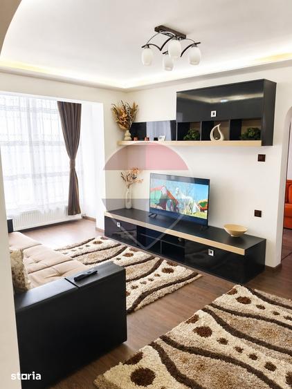 Apartament cu 2 camere semidecomandat, mobilat în Central
