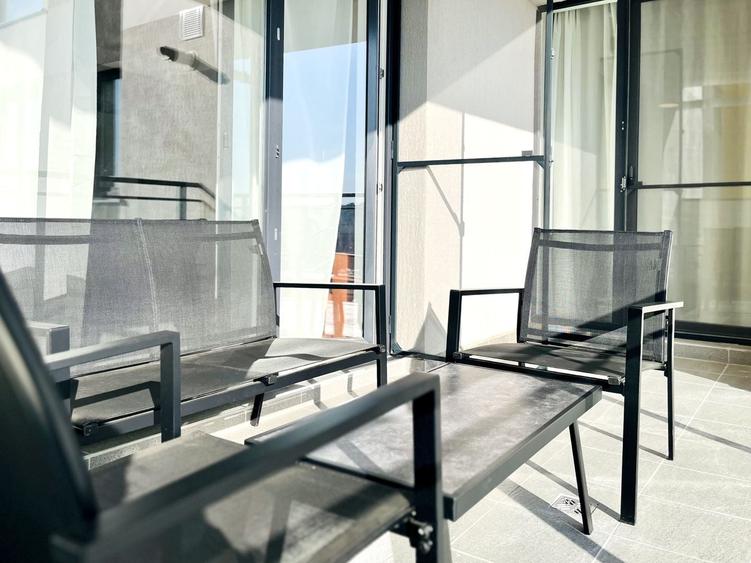 Apartament cu 3 camere decomandat, mobilat în Lipovei