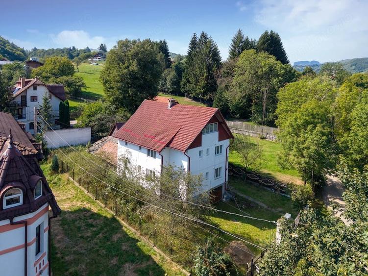 Casă cu Teren 610 Mp în Bran