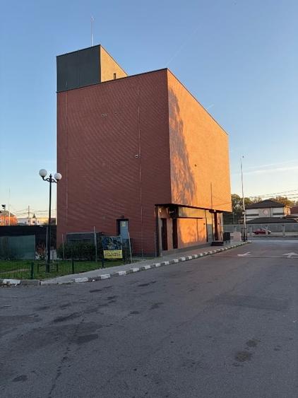 Spatiu comercial + Birouri Etaj - 4