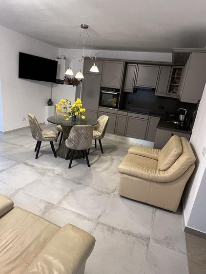 Casă cu 2 camere cu Teren 400 Mp în Letea Veche