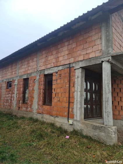 Casă cu Teren 300 Mp în Zădăreni