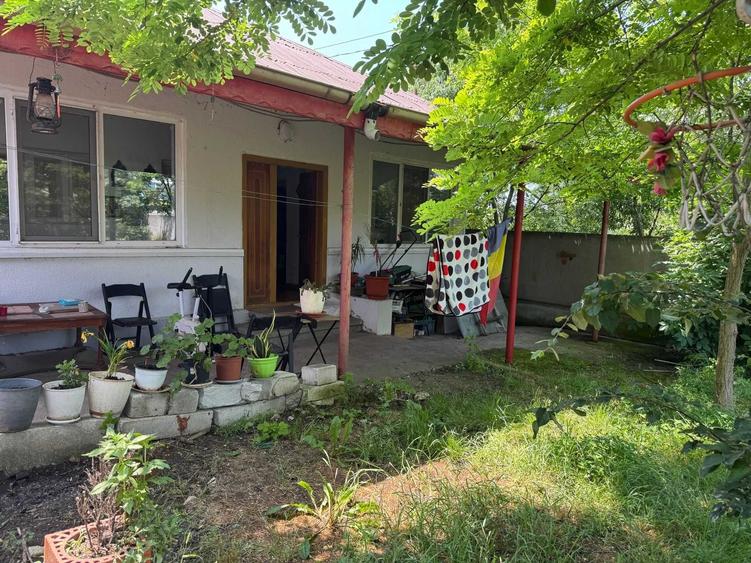 Casă cu 4 camere în Sud