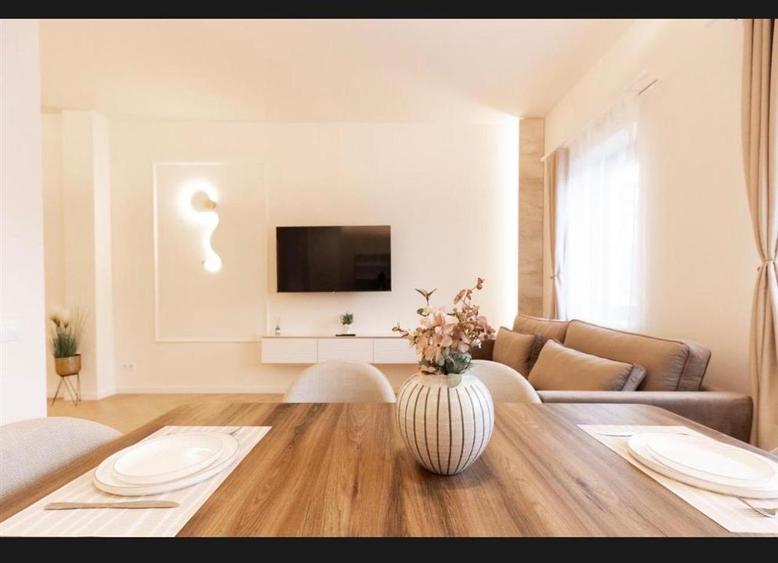 Apartament cu 2 camere decomandat în Orașul Vechi