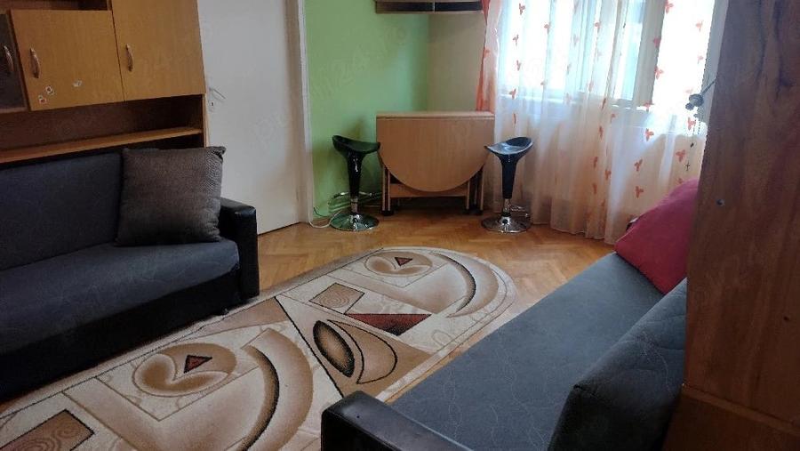 Apartament cu 2 camere nedecomandat în Central