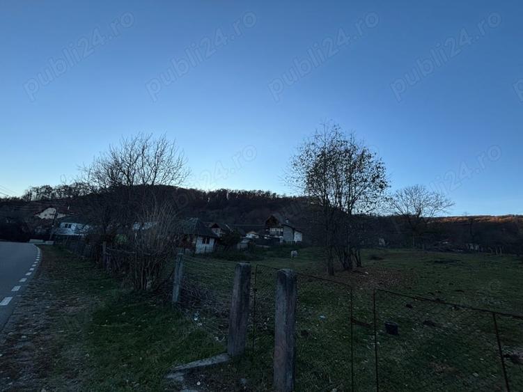 Teren de 1600 mp, în Mihăești