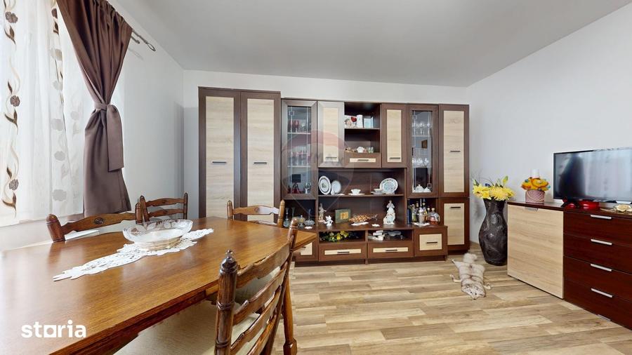 Casă cu 4 camere cu Teren 1004 Mp în Hărman