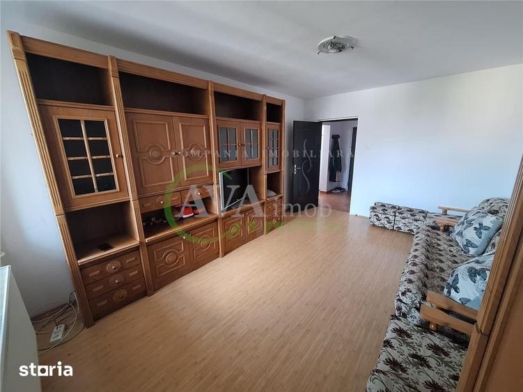 Apartament cu 2 camere decomandat în Tache