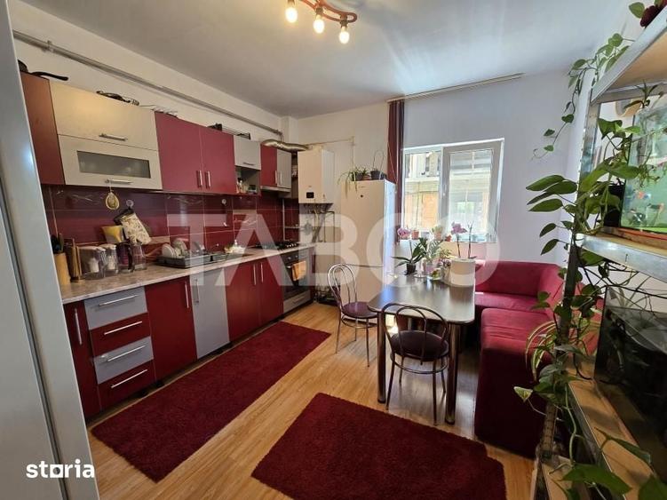 Apartament cu 2 camere decomandat în Est