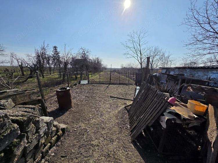 Teren de 1401 mp, în Leordeni