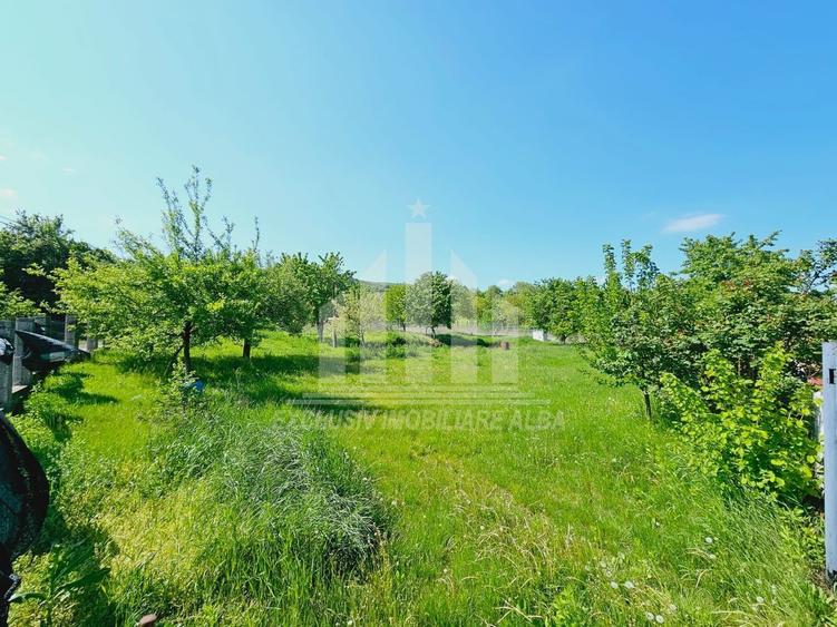 Teren Construcții intravilan de 1100 mp, în Micești