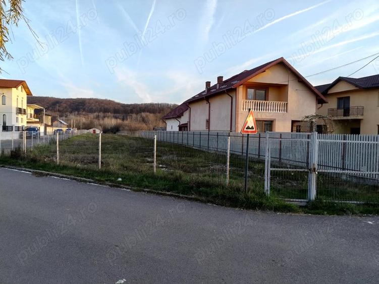 Teren de 400 mp, în Central