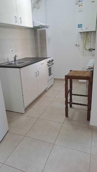 Garsonieră decomandată în Fundeni