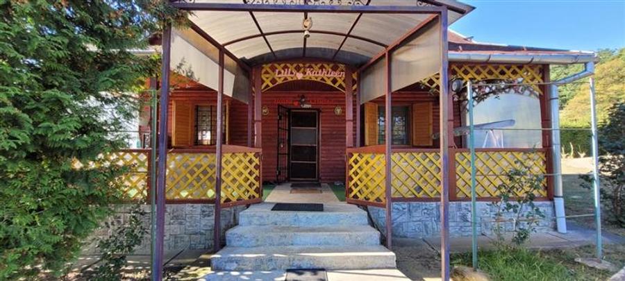 Casă individuală cu 4 camere cu Teren 2156 Mp în Exterior Sud