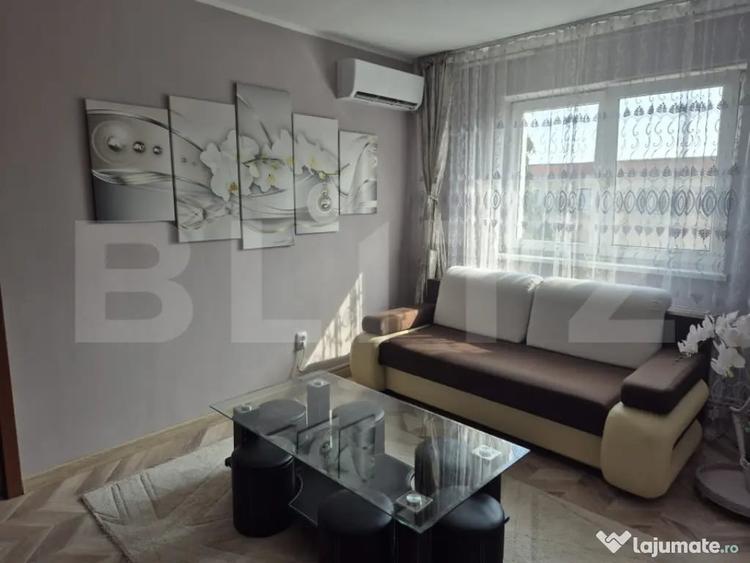 Apartament cu 3 camere semidecomandat în Florilor