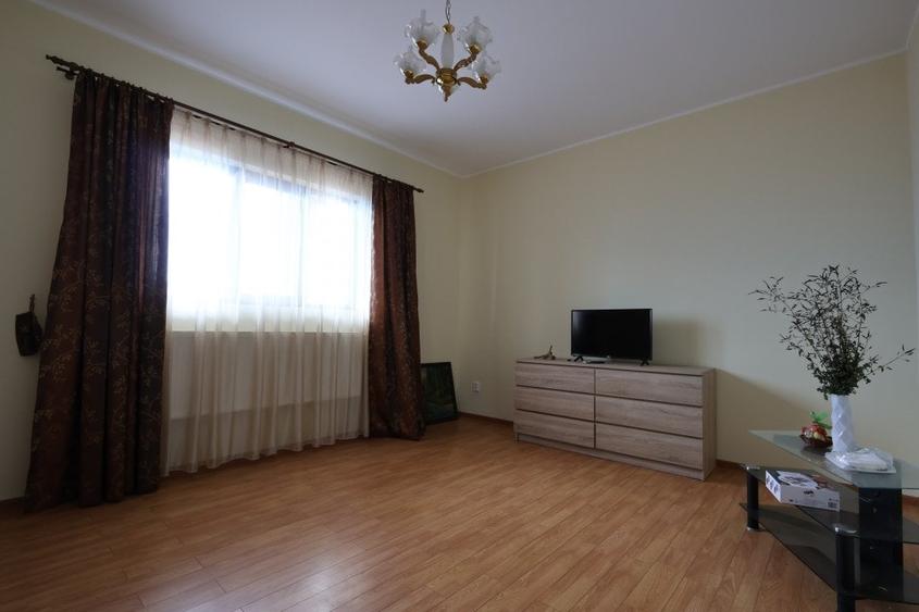 Casă individuală cu 6 camere cu Canalizare în Popas Păcurari
