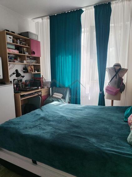 Apartament cu 4 camere semidecomandat în Alexandru cel Bun