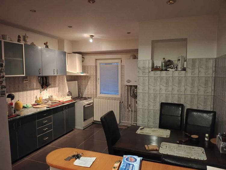 Apartament cu 3 camere decomandat în Snagov