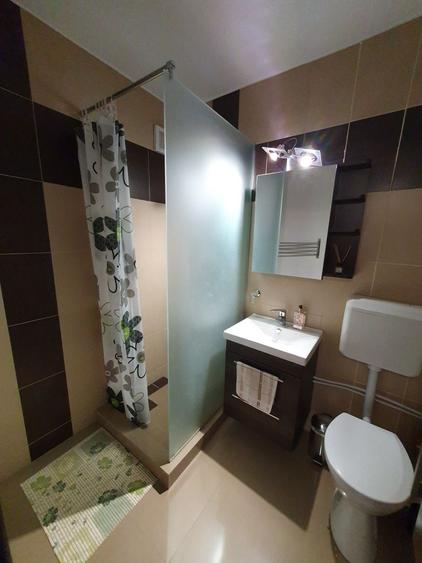Apartament cu 2 camere semidecomandat în Dristor