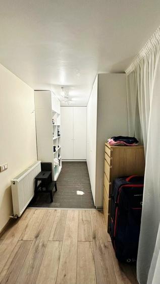 Apartament cu 3 camere semidecomandat, mobilat în Universitate