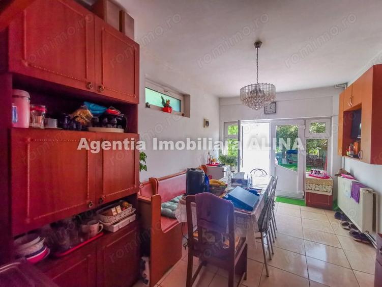 Casă cu 3 camere în Vulcan