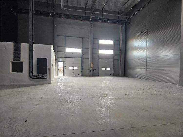 Spațiu industrial, de 1,800 mp, în Sud