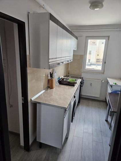 Proprietar, vand apartament cu 2 camere, semidecomandat, situat pe Calea Giulesti, in primul bloc de langa Stadionul Rapid. - 3