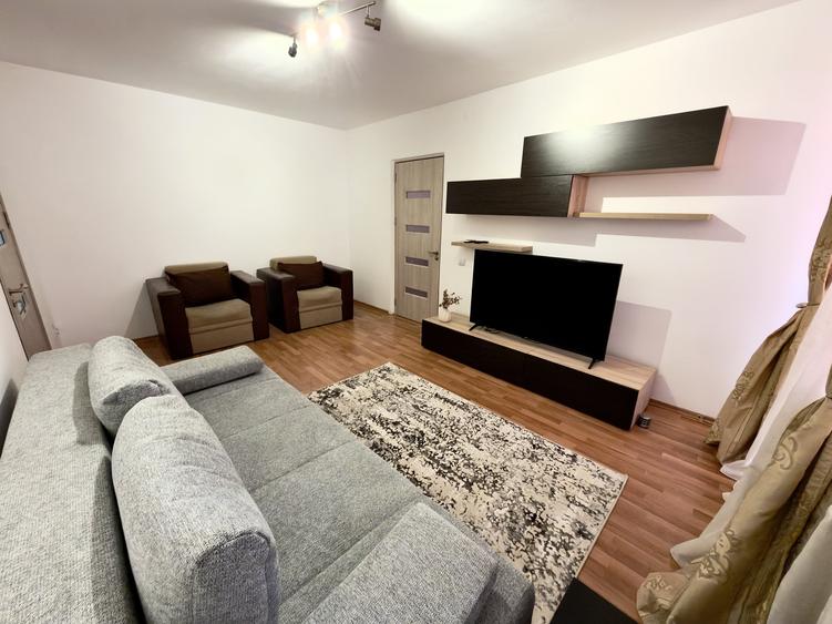 Apartament cu 2 camere semidecomandat, mobilat în Ștefan cel Mare