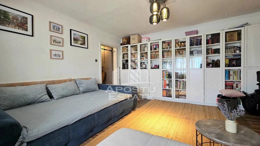 Apartament cu 3 camere semidecomandat în Bucovina