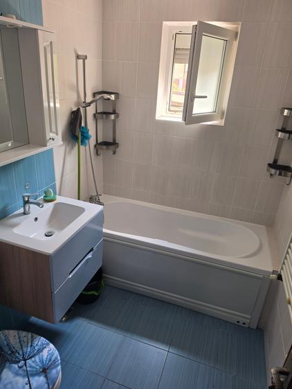 Apartament cu 2 camere decomandat în Vest